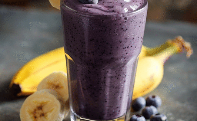 Blueberry Banana Smoothie: Irresistibly Creamy & Healthy Delight