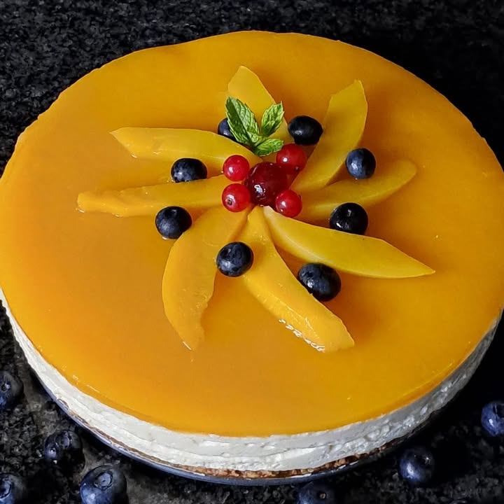 Festive No-Bake Cheesecake