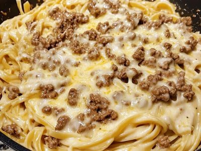Creamy Garlic Butter Linguine with Cheesy Beef Recipe